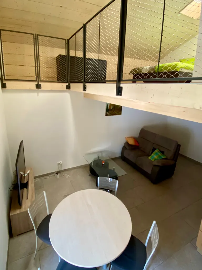 Pièce à vivre vue depuis la mezzanine